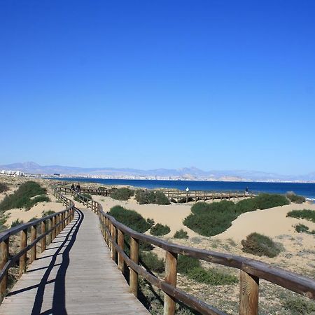 דירות ארנאלס דל סול Apartament Playa Arenales חדר תמונה
