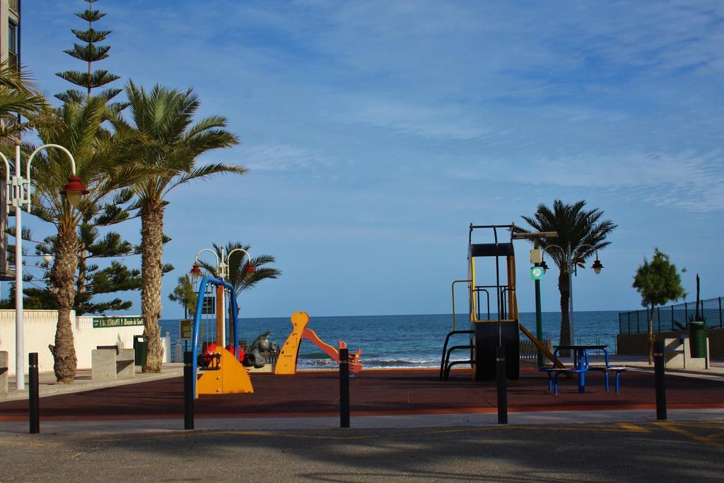 דירות ארנאלס דל סול Apartament Playa Arenales חדר תמונה